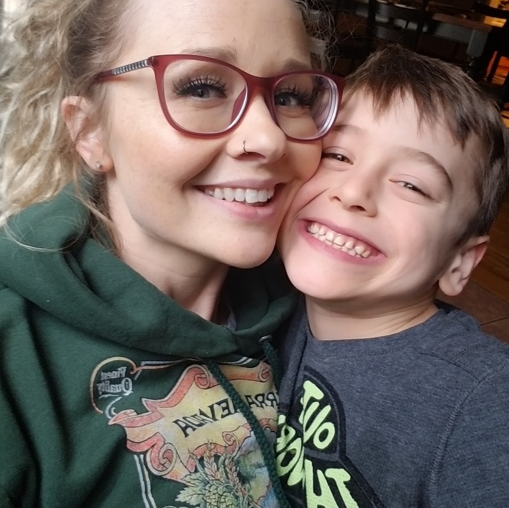 Meet your Posher, Cassandra